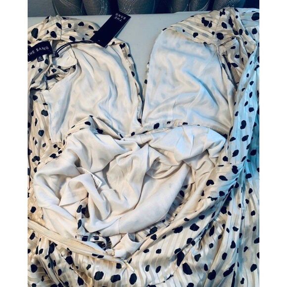 The Sang Romper, Size L - Picture 11 of 12